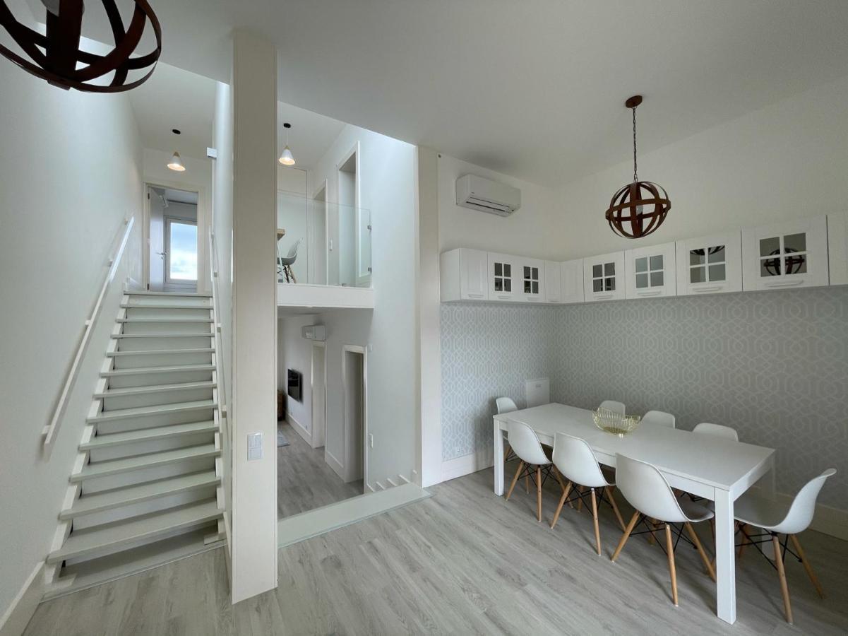 Beautiful Penthouse Apartment With Terrace - 4 Minute Walk To The Beach Troia Ngoại thất bức ảnh